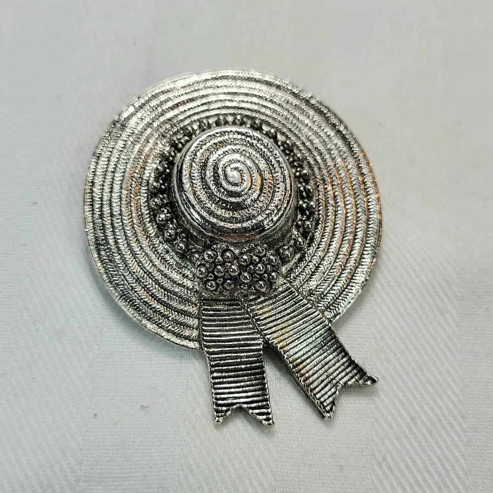 Silver Tone Hat Shaped BROOCH Pin Straw Sun Hat Wide Brim Ribbon Flowers
